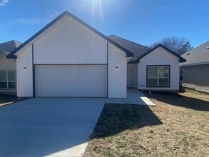 Building Photo - 1011 Stone St