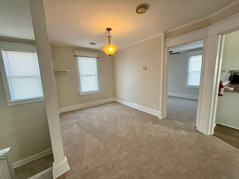 Foto del edificio - 404 W Broad St