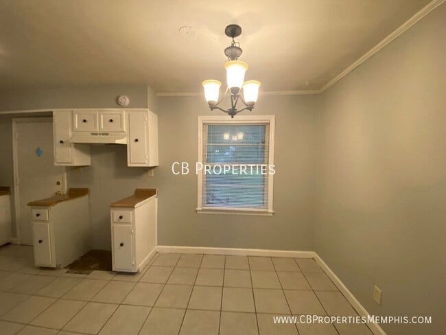 Building Photo - 2970 Chaucer Ln