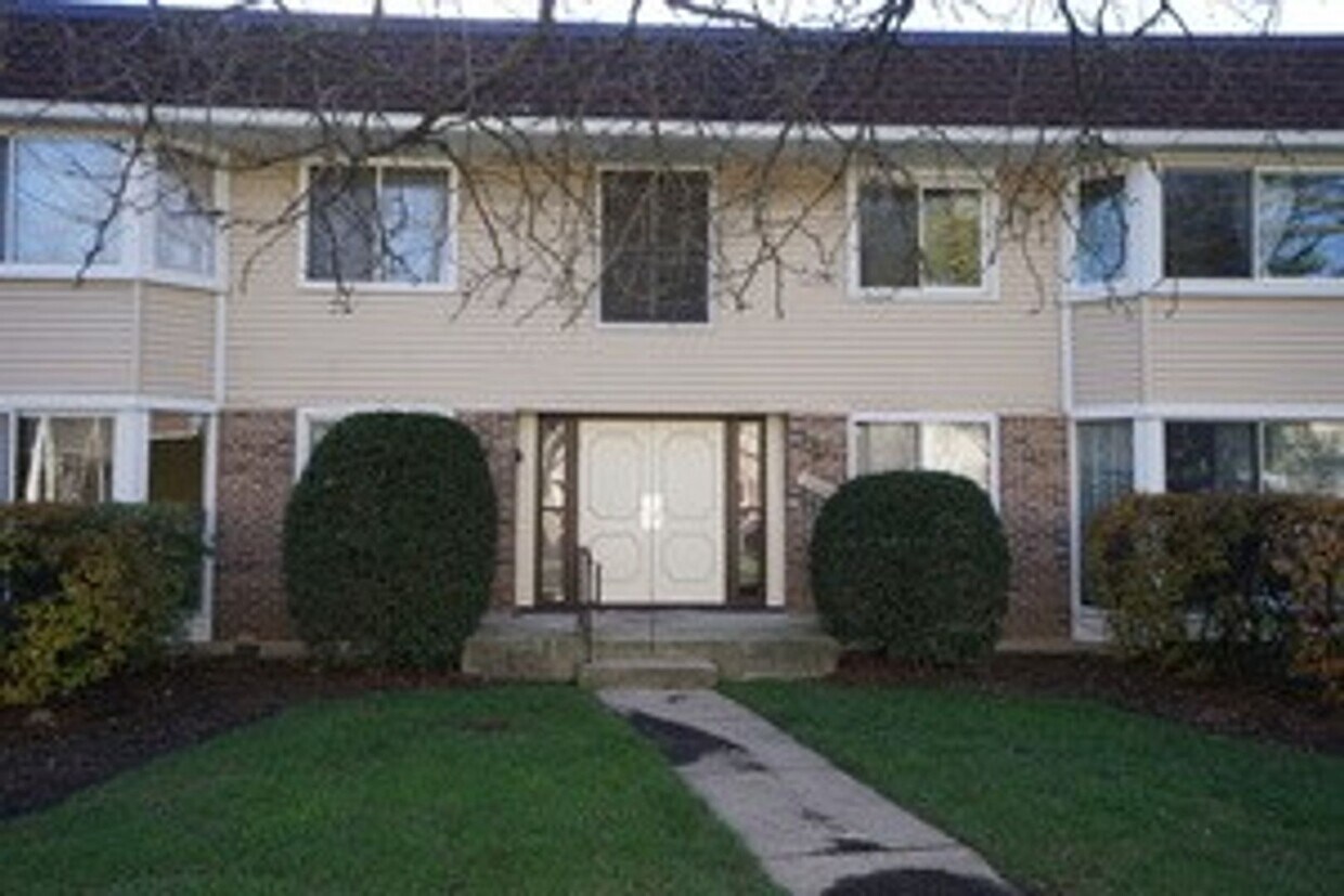 Primary Photo - Two Bedroom Two Bath- Great Location