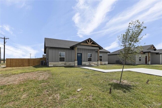 Building Photo - 1606 Unity Dr