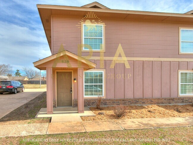 Foto del edificio - *639-641 Welston Cr.