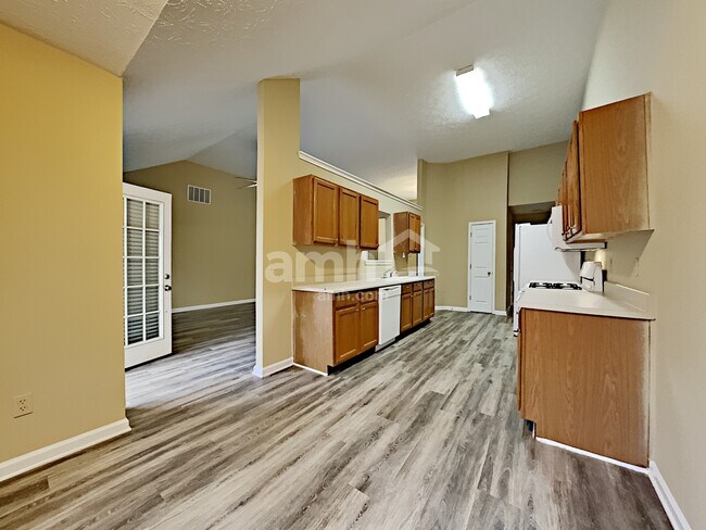 Foto del edificio - 2143 Andrewood Pl