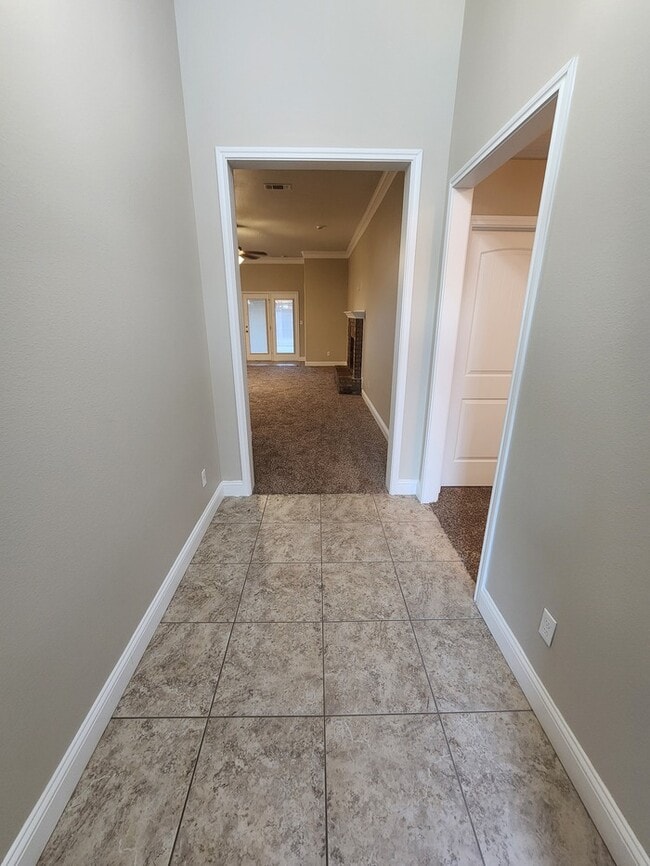 Foto del edificio - In Legends Park neighborhood! 3 bed 2 bath 2 car garage