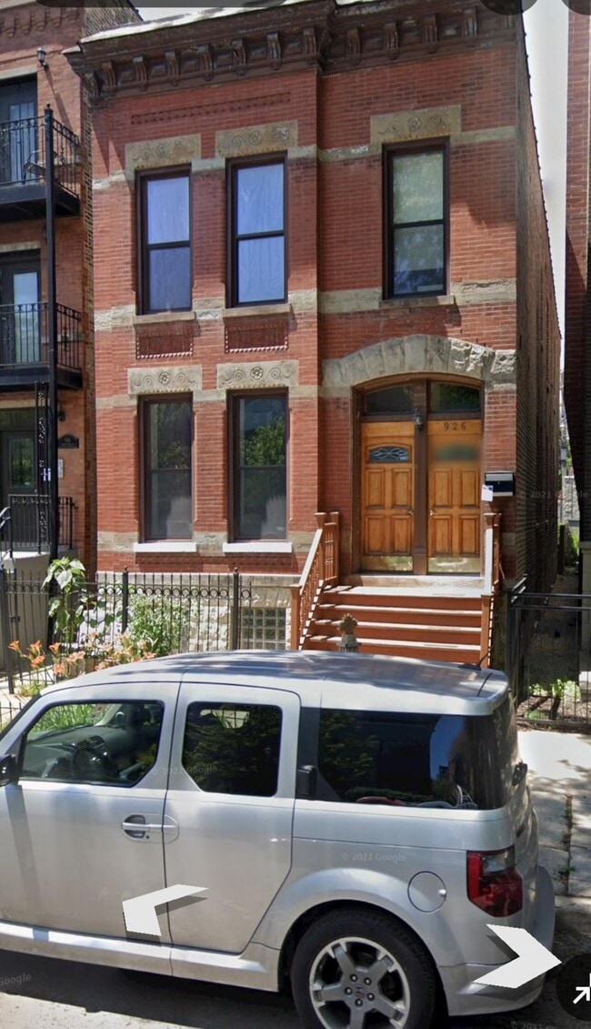 Building Photo - 926 N Wolcott Ave
