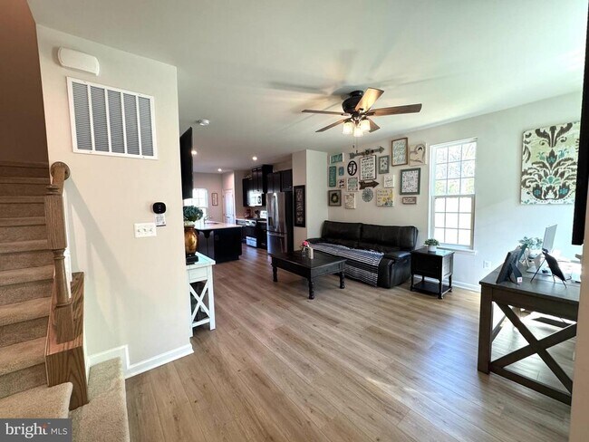 Foto del edificio - 1100 Spur Ln