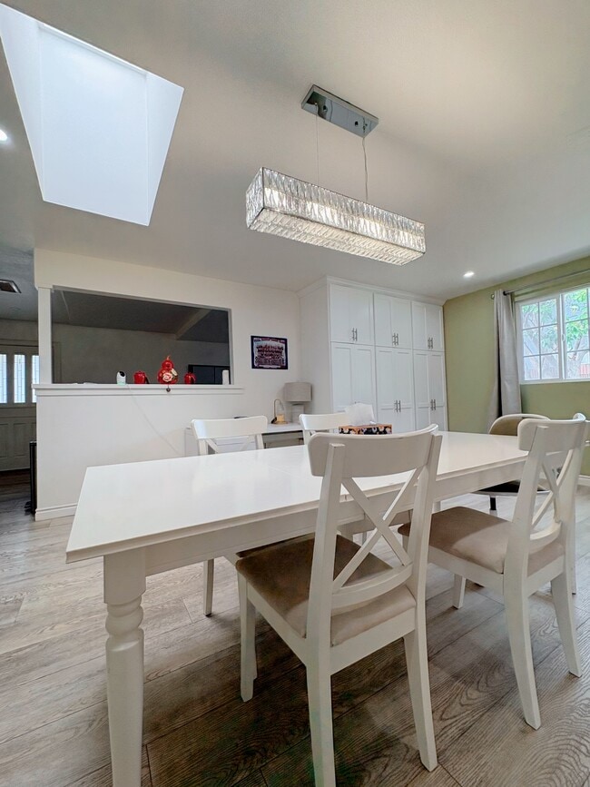 Foto del edificio - 10322 Barbara Anne St