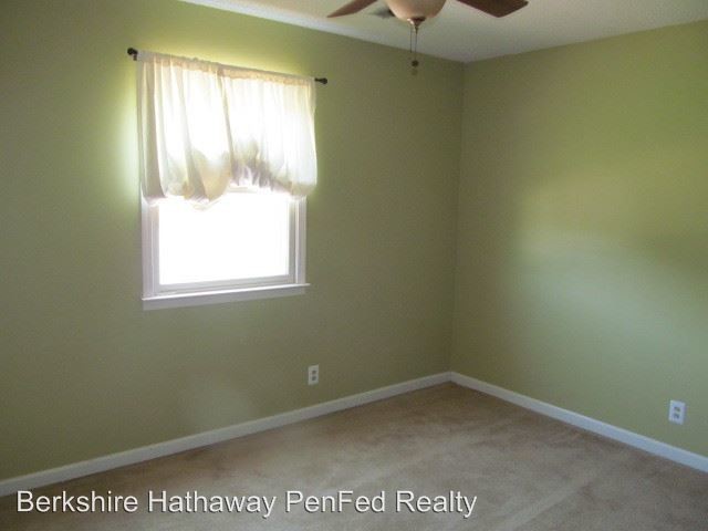 Building Photo - 942 Arrow Cir