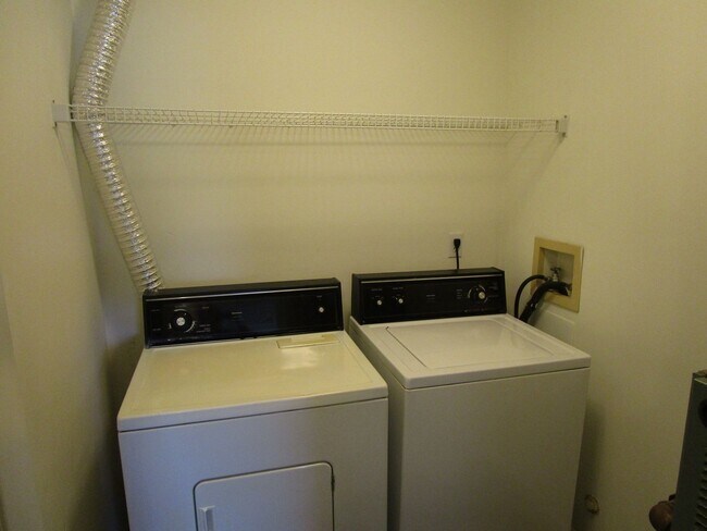 Building Photo - 3517-3519 LaMesa Dr.