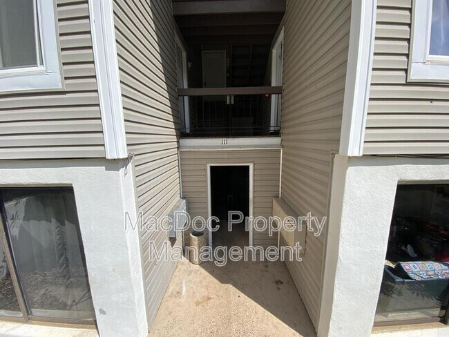Building Photo - 111 Berry Street