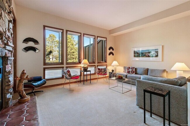 Foto del edificio - Executive 2BR/3BA Condo with Mountain View...