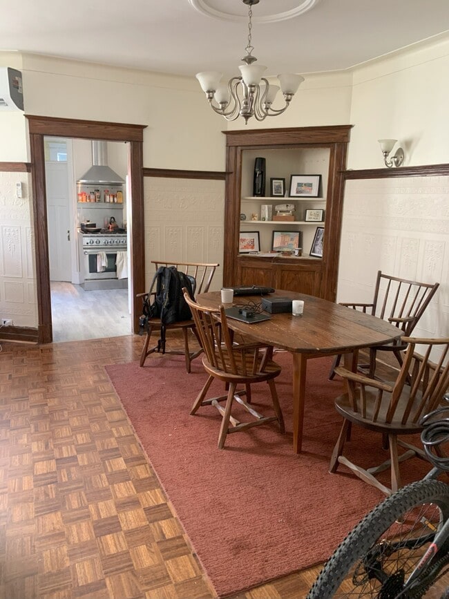 Photo du bâtiment - 2249 Av Girouard