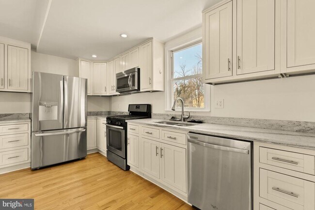 Building Photo - 4606 40th St