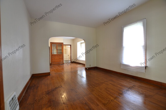 Foto del edificio - 10 Boulder Ave