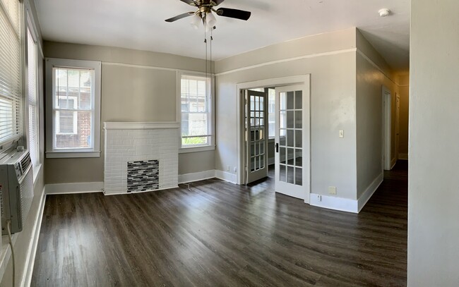 Living room - 40 Cottage Ave