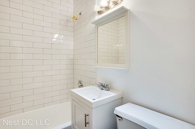 Foto del edificio - 4 br, 2 bath House - 424 19th NE Unit A