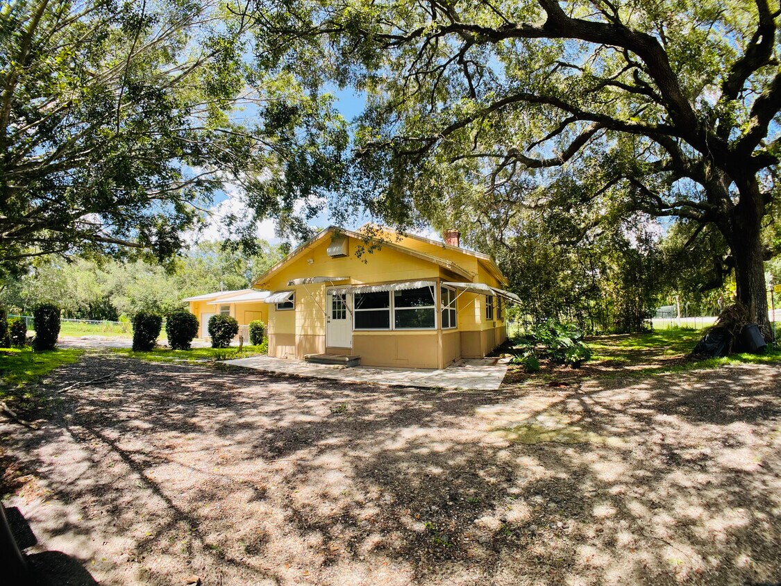 1689 Many Rd, North Fort Myers, FL 33903 House Rental in North Fort