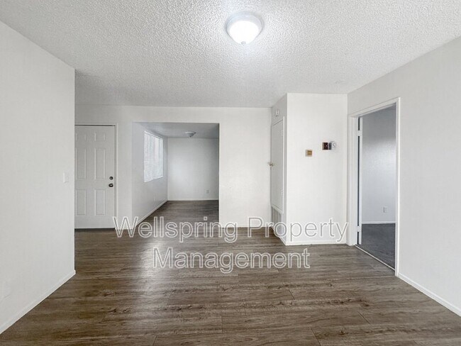 Building Photo - 204 S Gateway Blvd