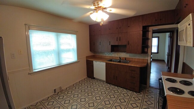 Building Photo - 3563 Wright Avenue