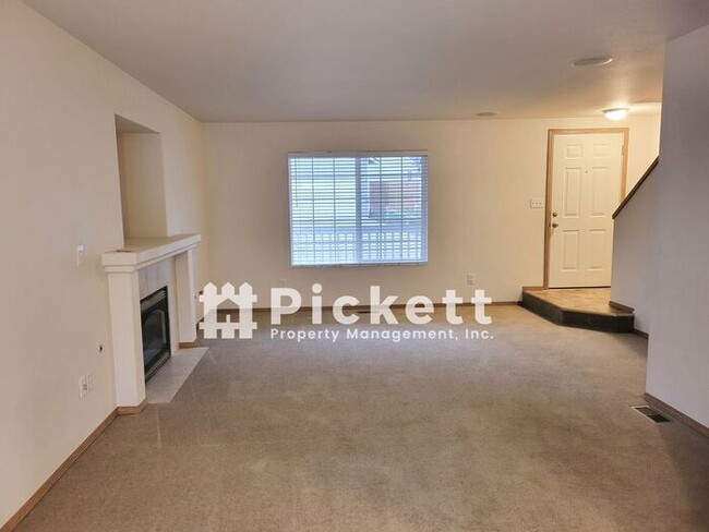 Building Photo - 4 Bedroom Home in Blueberry Meadows