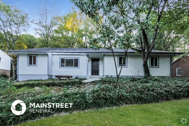 Building Photo - 2028 Knickerbocker Dr