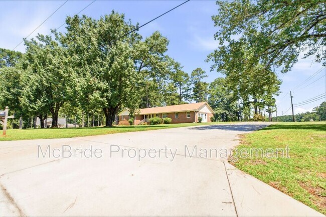 Foto del edificio - 5182 Bluegrass Trail