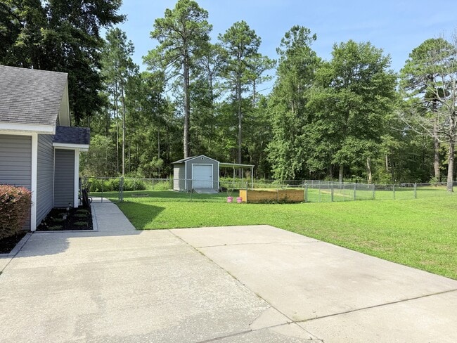 Building Photo - 35 Burlington Cir