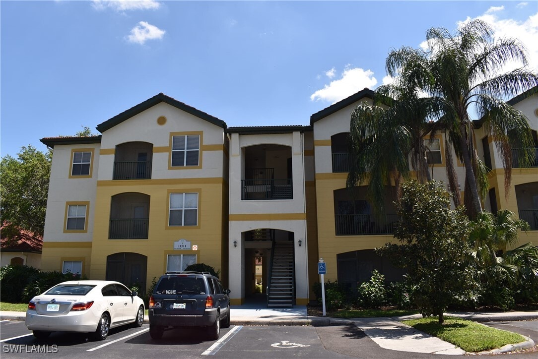 Primary Photo - 11511 Villa Grand