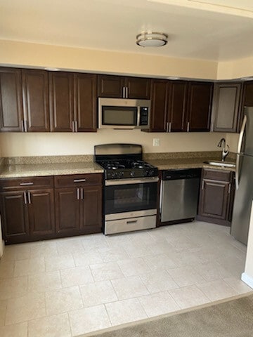 Building Photo - 8192 GRAY HAVEN