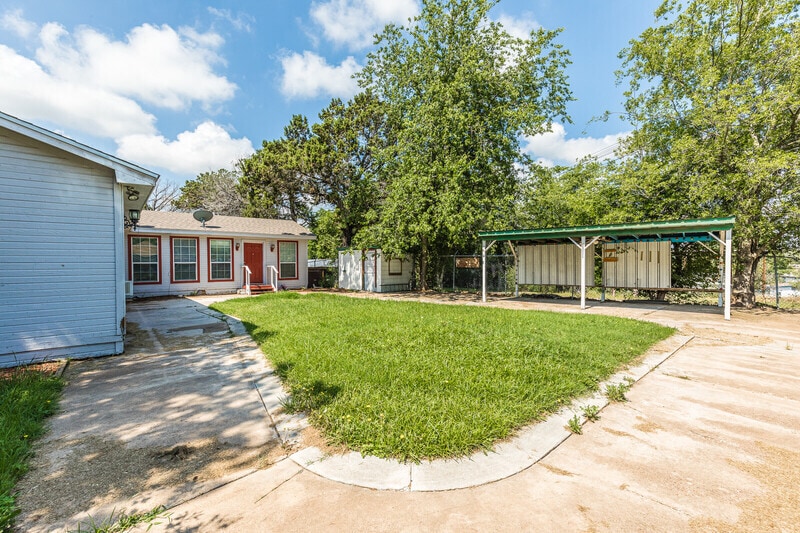 Primary Photo - 113 County Rd 1604