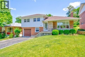 Building Photo - 31 Brodick St