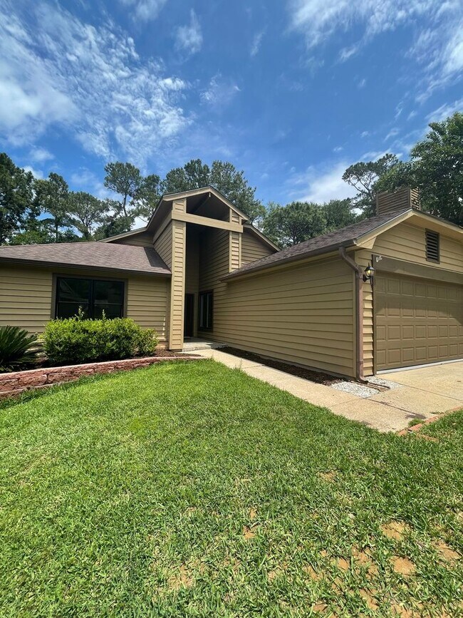 Building Photo - 2 BD, 2 BTH home located in Daphne, AL.