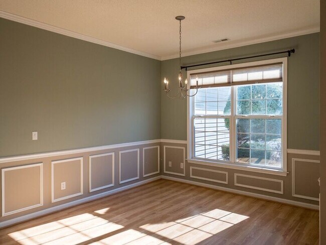 Foto del edificio - 38 Summer Meadow Rd