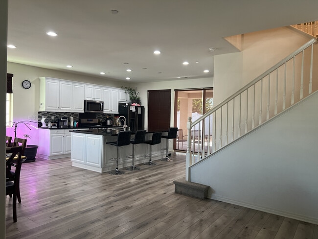 Building Photo - 11713 Campus Park Dr