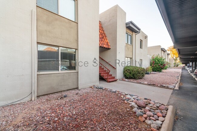 Building Photo - 4201 E Camelback Rd