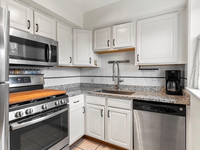 Foto del edificio - 6003 E 28th Ave