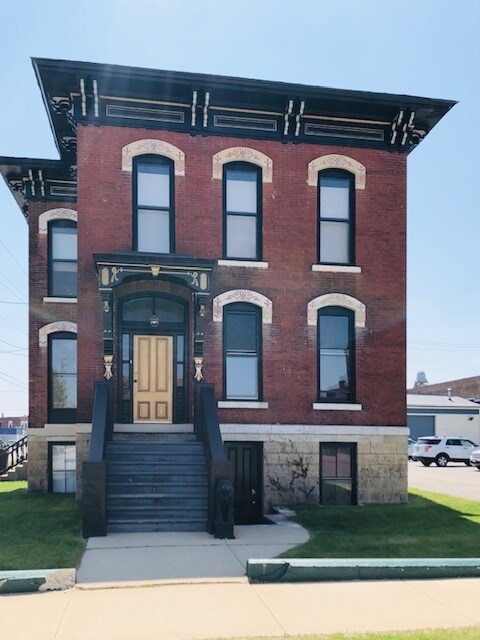 Building Photo - 129 N 2nd St