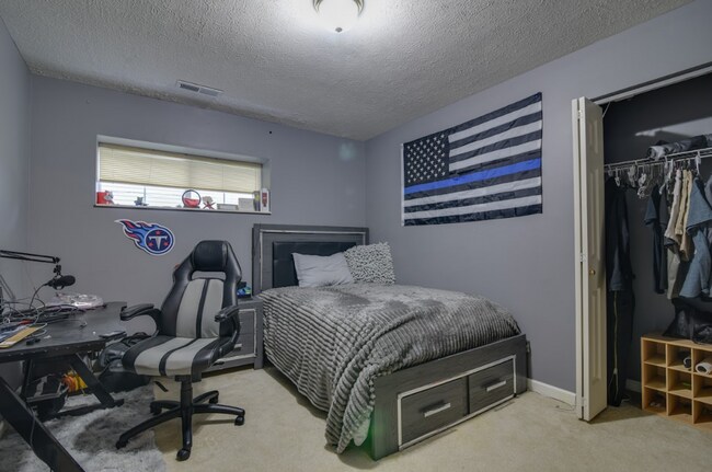 Foto del edificio - 2301 N Cromwell Ct