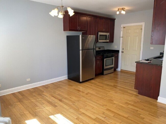 Building Photo - 2906 N Kolmar Ave