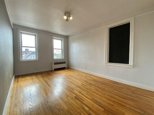 Building Photo - 292 Harrison Ave