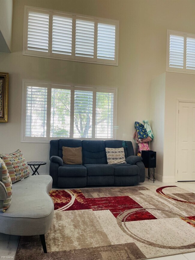 Building Photo - 5 br, 2.5 bath House - 4496 Sycamore Ridge...
