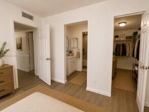 Building Photo - 2812 NW 55th Ave