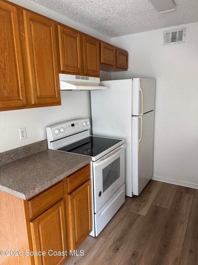 Foto del edificio - 421 Mercury Ave SE