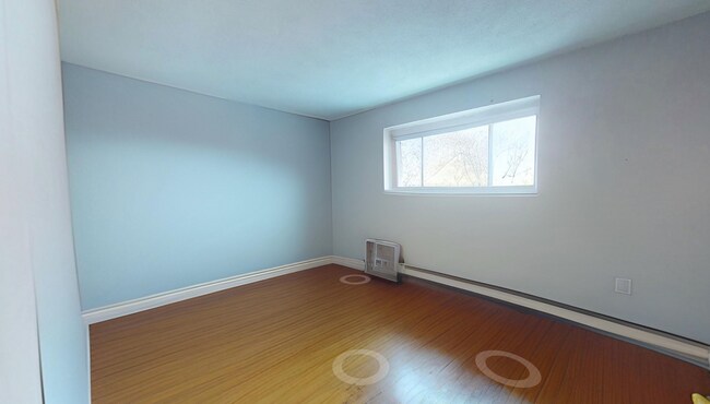Foto del edificio - 280 Corey Rd