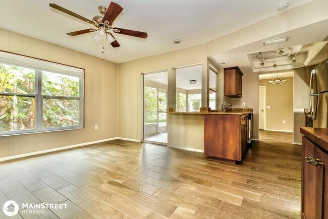 Foto del edificio - 1124 Danny Dr, Sarasota, FL 34243