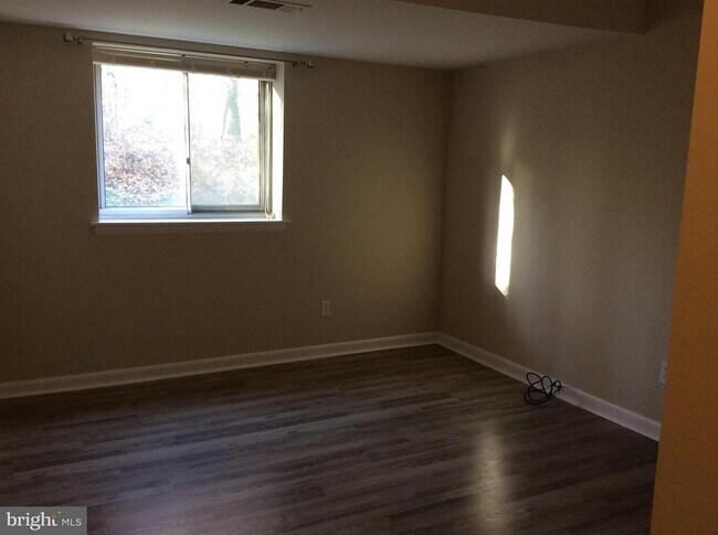 Foto del edificio - 7 Rockford Rd