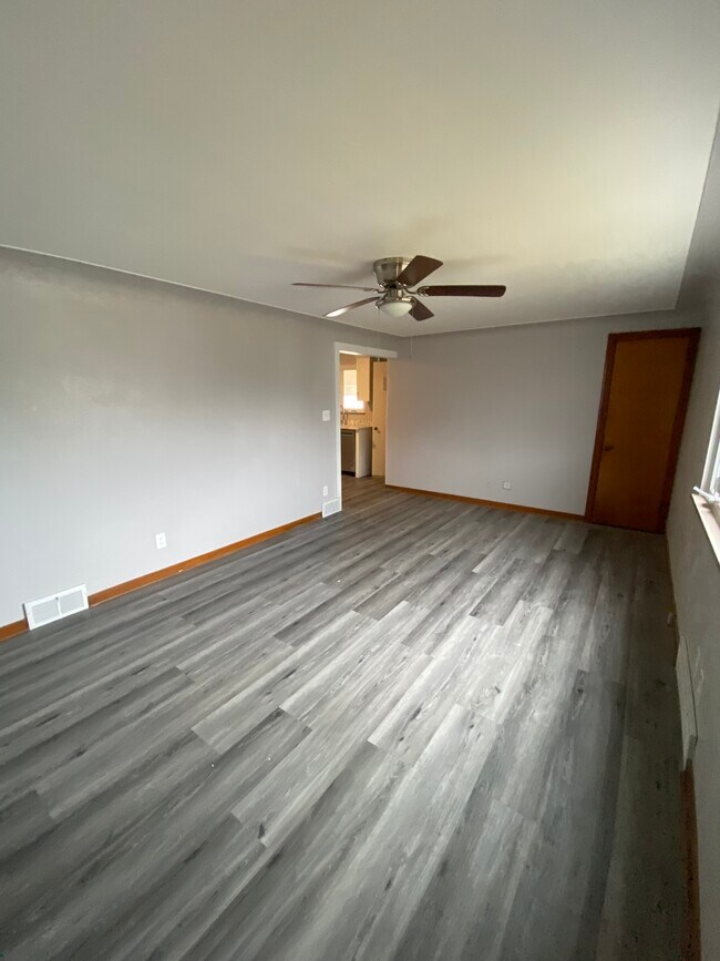Building Photo - 1017 Tanner Ave