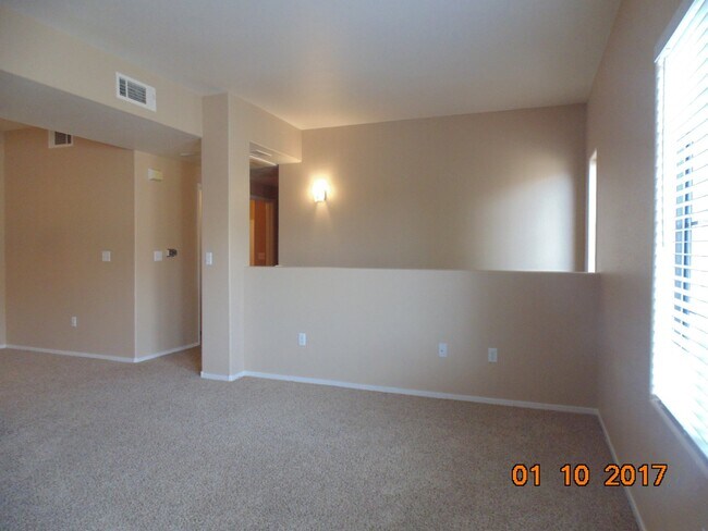 Foto del edificio - COZY 2 BEDROOM 2 FULL BATH CONDO LOCATED ON SECOND LEVEL