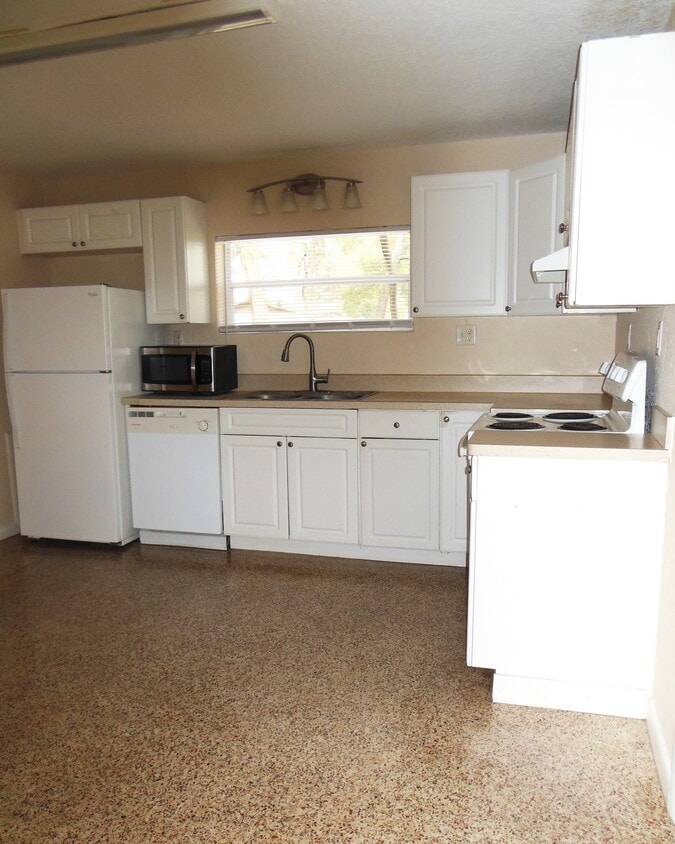 Foto del edificio - 1729 Pine Ave