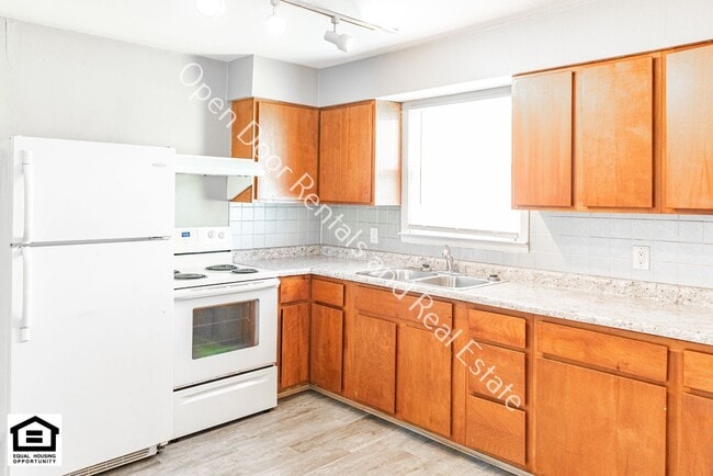 Foto del edificio - 2 Bedroom duplex available now!